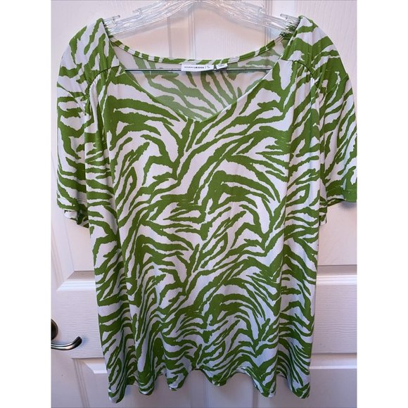 Susan Graver Tops - r SUSAN GRAVER casual geometric green stretch short sleeve plus size top 1X